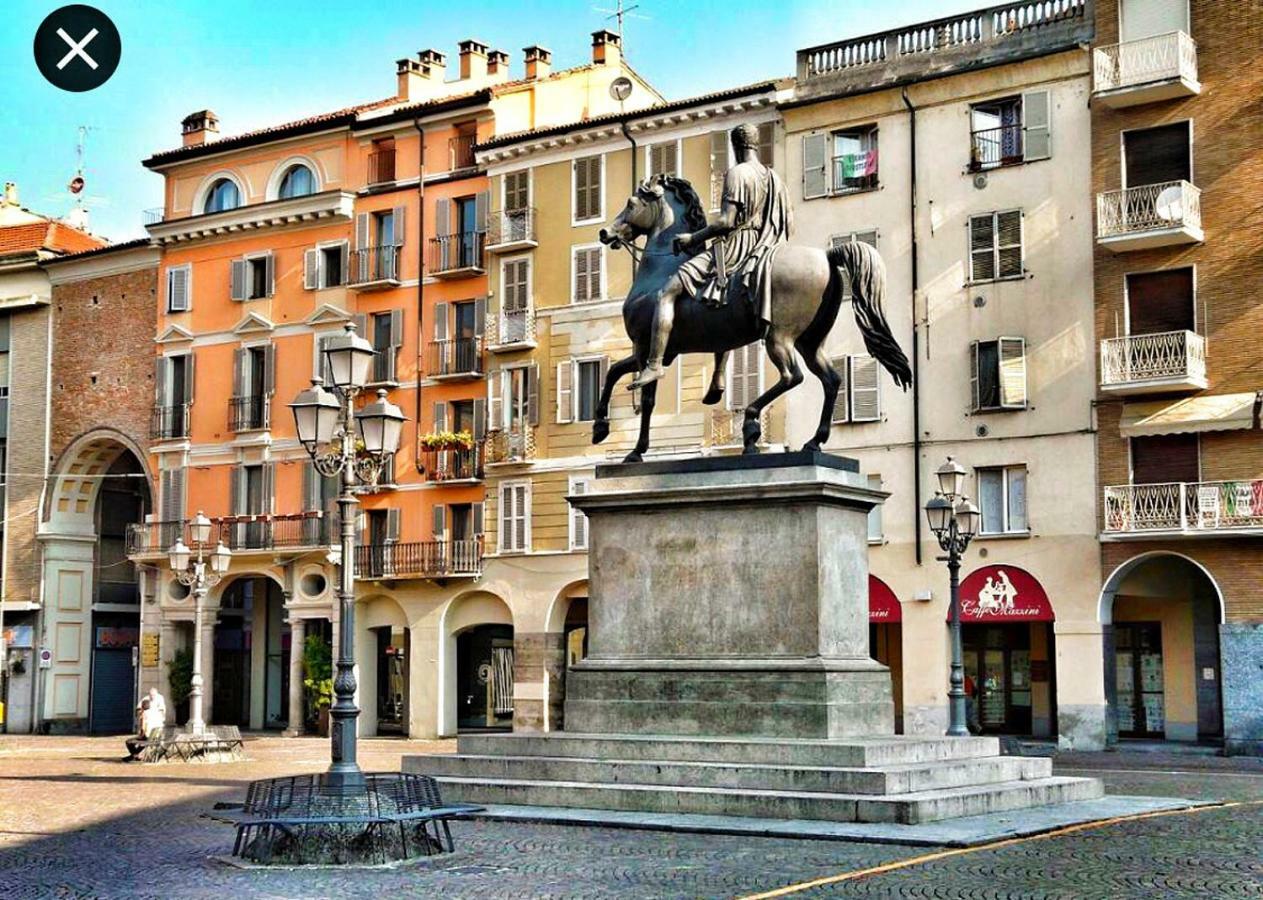 Appartamento La Paleologa Casale Monferrato Bagian luar foto